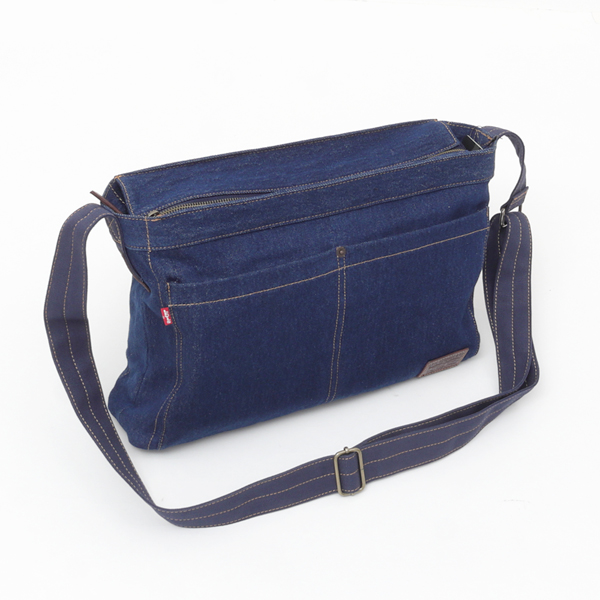 リーバイス LEVI'S 002GV-0001 メッセンジャーバッグ デニム生地 調節可能 の画像