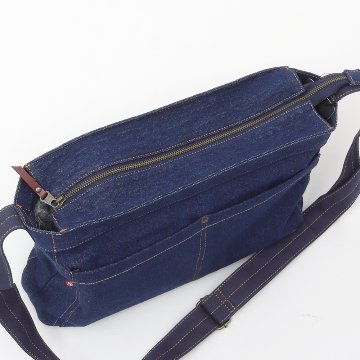リーバイス LEVI'S 002GV-0001 メッセンジャーバッグ デニム生地 調節可能 の画像