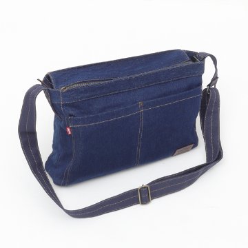 リーバイス LEVI'S 002GV-0001 メッセンジャーバッグ デニム生地 調節可能 の画像