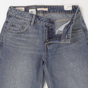Lady Levi's  A5566-0028 LOW LOOSE ルーズ レディース ジーパン ジーンズ ライトインディゴ ローライズ ストレートシルエット の画像