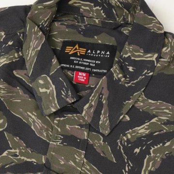 アルファインダストリーズ Alpha Industries SS TIGER CAMO RELAXED CAMP 797-6123001 384）TIGER CAMO レーヨン100％ タイガーカモの画像