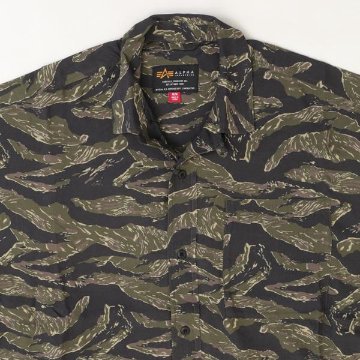 アルファインダストリーズ Alpha Industries SS TIGER CAMO RELAXED CAMP 797-6123001 384）TIGER CAMO レーヨン100％ タイガーカモの画像