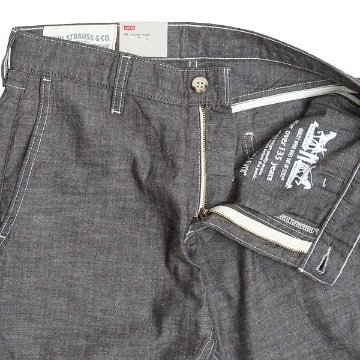 LEVIS（リーバイス）505　クロップド　さらりとしたシャンブレー生地　19309-00　/クロップドパンツ　7分丈　メンズ　光沢感の画像