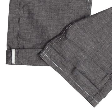 LEVIS（リーバイス）505　クロップド　さらりとしたシャンブレー生地　19309-00　/クロップドパンツ　7分丈　メンズ　光沢感の画像