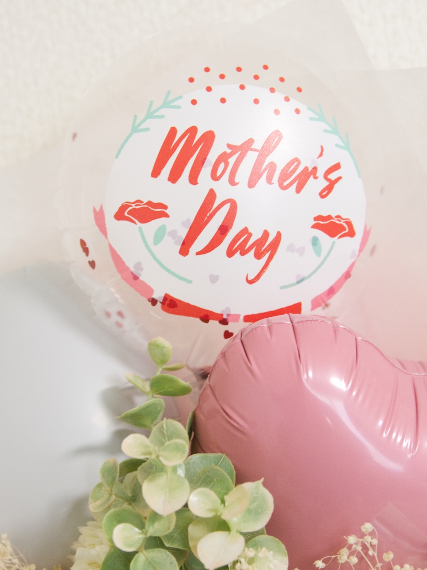 【バルーンバンチ】母の日ミニバンチ　マザーズデイカーネーションの画像