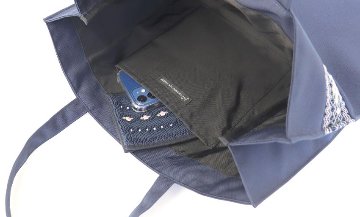 【ネット限定】20％引き 【大容量】スモッキング刺繍入りトートバッグ 紺画像