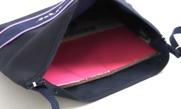 ショルダーバッグ・ポシェット ANDIAMO DHgate.com:2024 Small Andiamo Parachute Genuine Leather