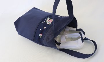 【展示見本品20％OFF】手刺繍シューズバッグ　花束の画像