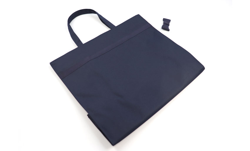 自立型 大容量トートバッグ 紺　(ブレード／リボンブローチ付き)   　の画像
