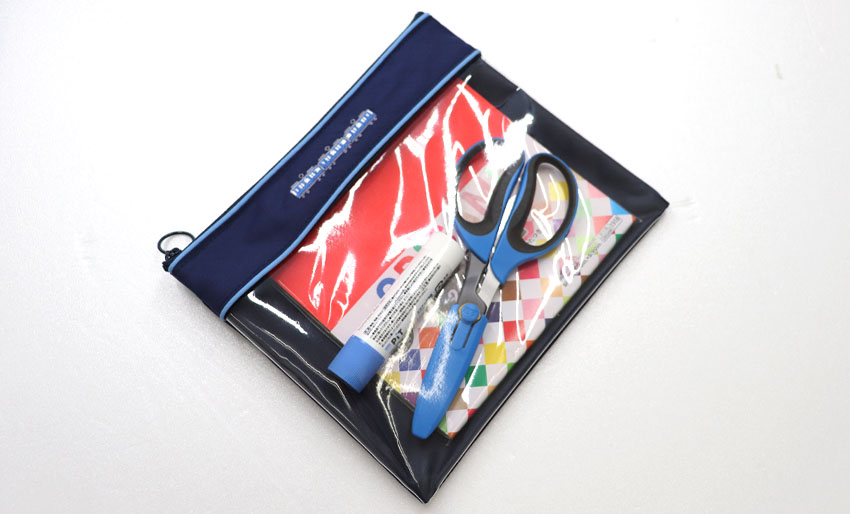 中身が見えるクリアポーチ　折り紙ケース 小物収納に便利の画像