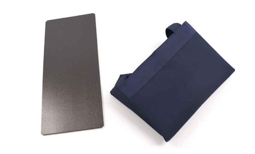 横型 サブバッグ　大容量 軽量 折り畳みできます。の画像