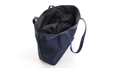 横型 サブバッグ　大容量 軽量 折り畳みできます。の画像