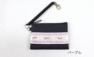 【ネット限定】スモッキング刺繍入り ナイロン製パスケース ｜小銭入れ付きの画像