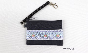 【ネット限定】スモッキング刺繍入り ナイロン製パスケース ｜小銭入れ付きの画像