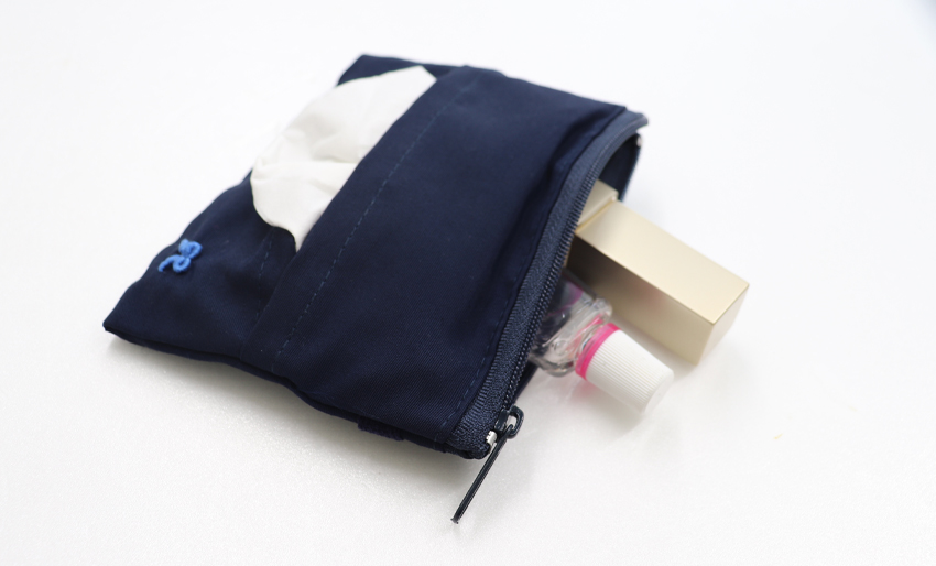 【本店限定】ワンポイント手刺繍 ファスナー付き ティッシュケース 紺｜ハンドメイド の画像