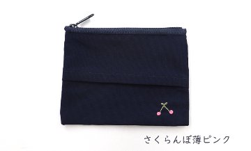【本店限定】ワンポイント手刺繍 ファスナー付き ティッシュケース 紺｜ハンドメイド の画像
