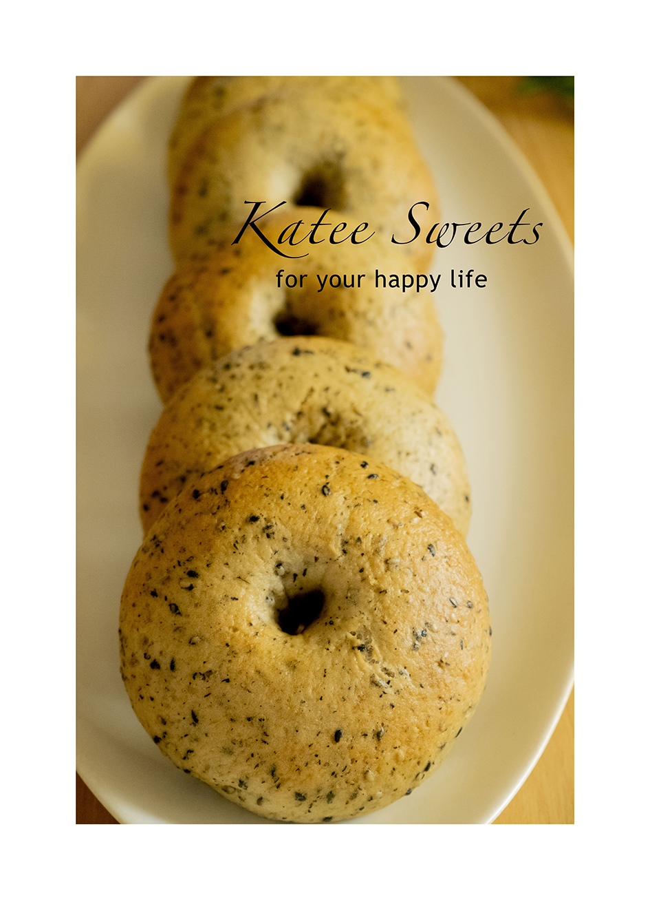 黒ゴマのベーグル　4個入りの画像