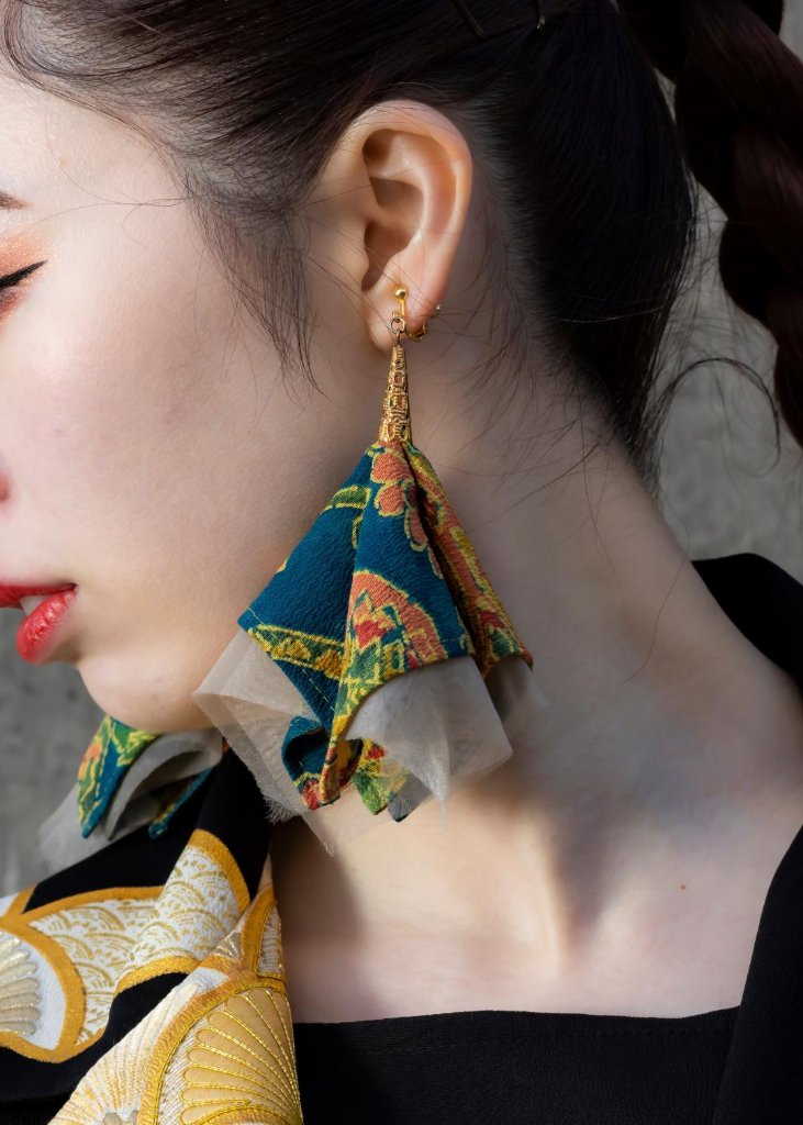 【受注商品】 着物タッセルピアス・イヤリングの画像