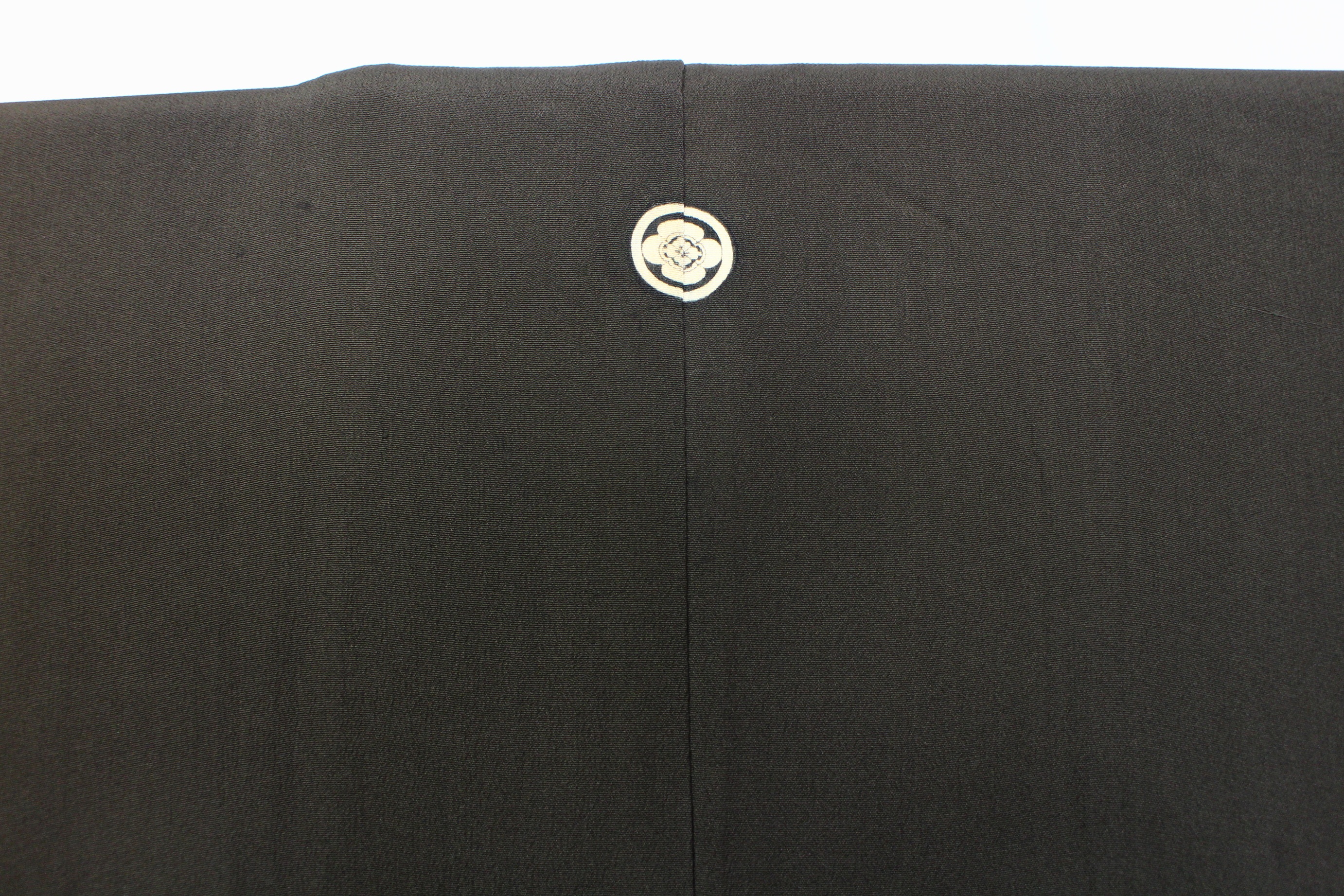 【古着物】流水花柄黒留袖の画像