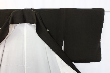 【古着物】流水花柄黒留袖の画像