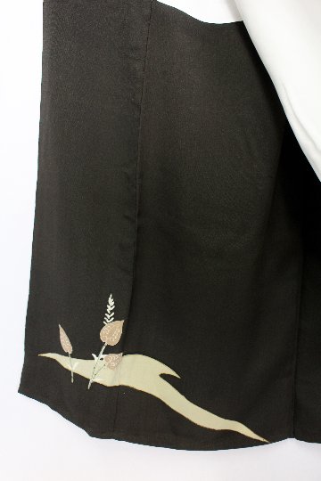 【古着物】流水花柄黒留袖の画像