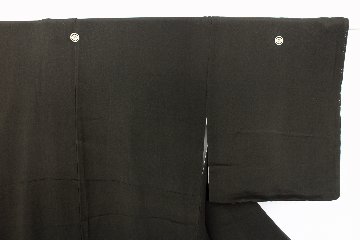 【古着物】流水花柄黒留袖の画像