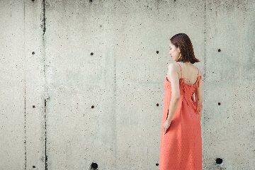 【受注商品】 ショルダータイタックワンピースの画像