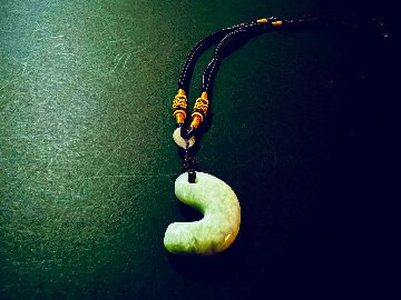 翡翠・古代勾玉首飾り（ネックレス）の画像