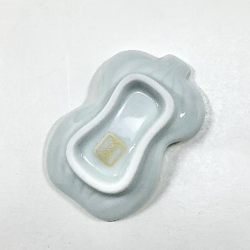 錦雪衣銀彩筋入瓢形箸置の画像