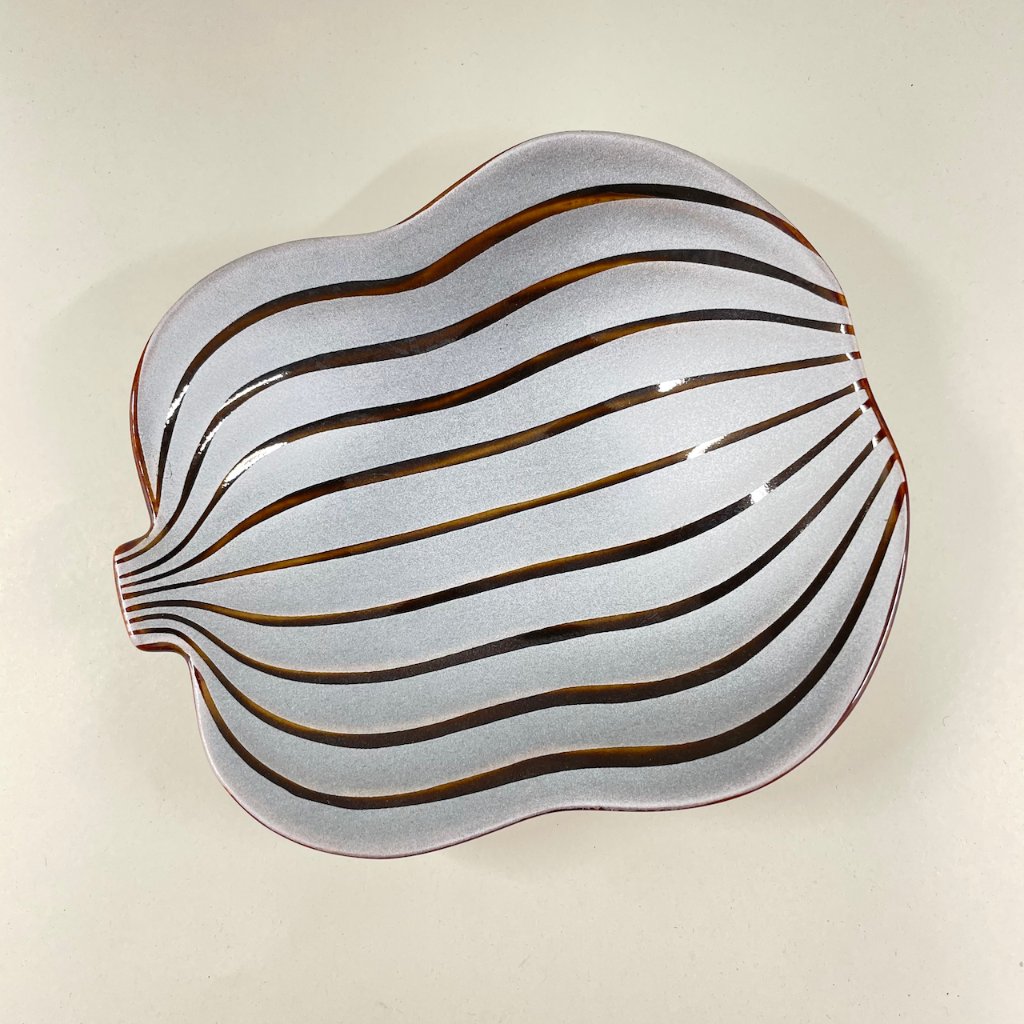 錦銀彩べっ甲釉瓢形銘々皿　13㎝の画像