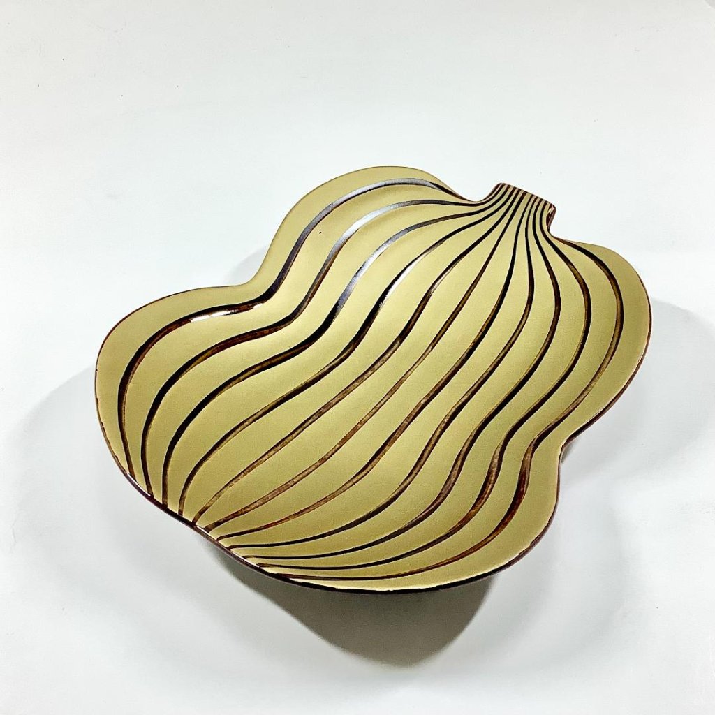 錦金彩べっ甲釉瓢形盛皿　18㎝の画像