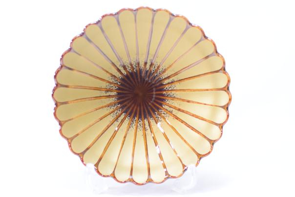 錦金彩べっこう釉平菊銘々皿　13㎝の画像