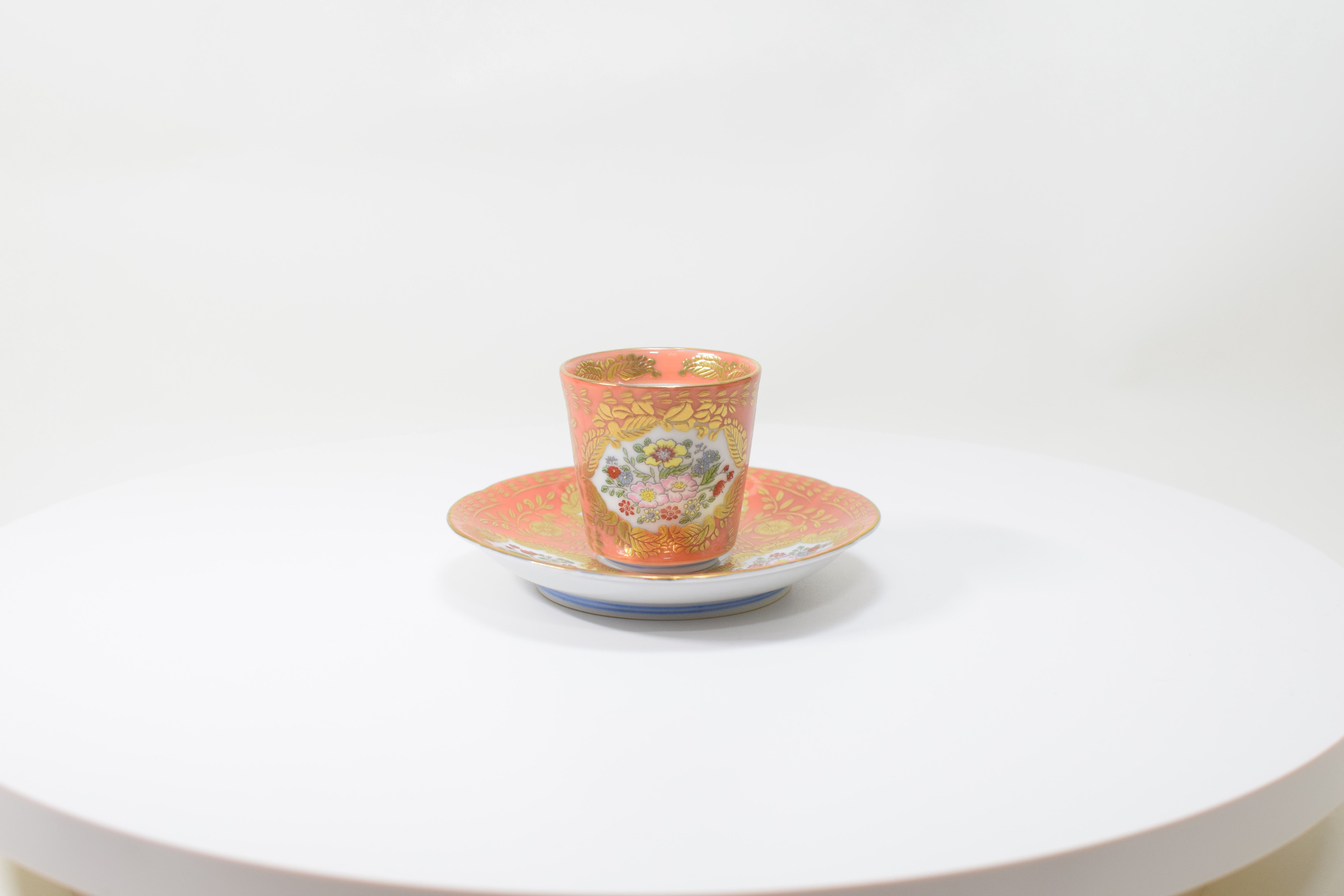 錦緋色ベルサイユ中国茶碗皿画像