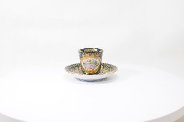 錦艶黒ベルサイユ中国茶碗皿画像