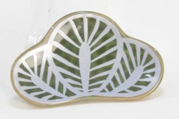 錦茶緑銀松葉形箸置の画像