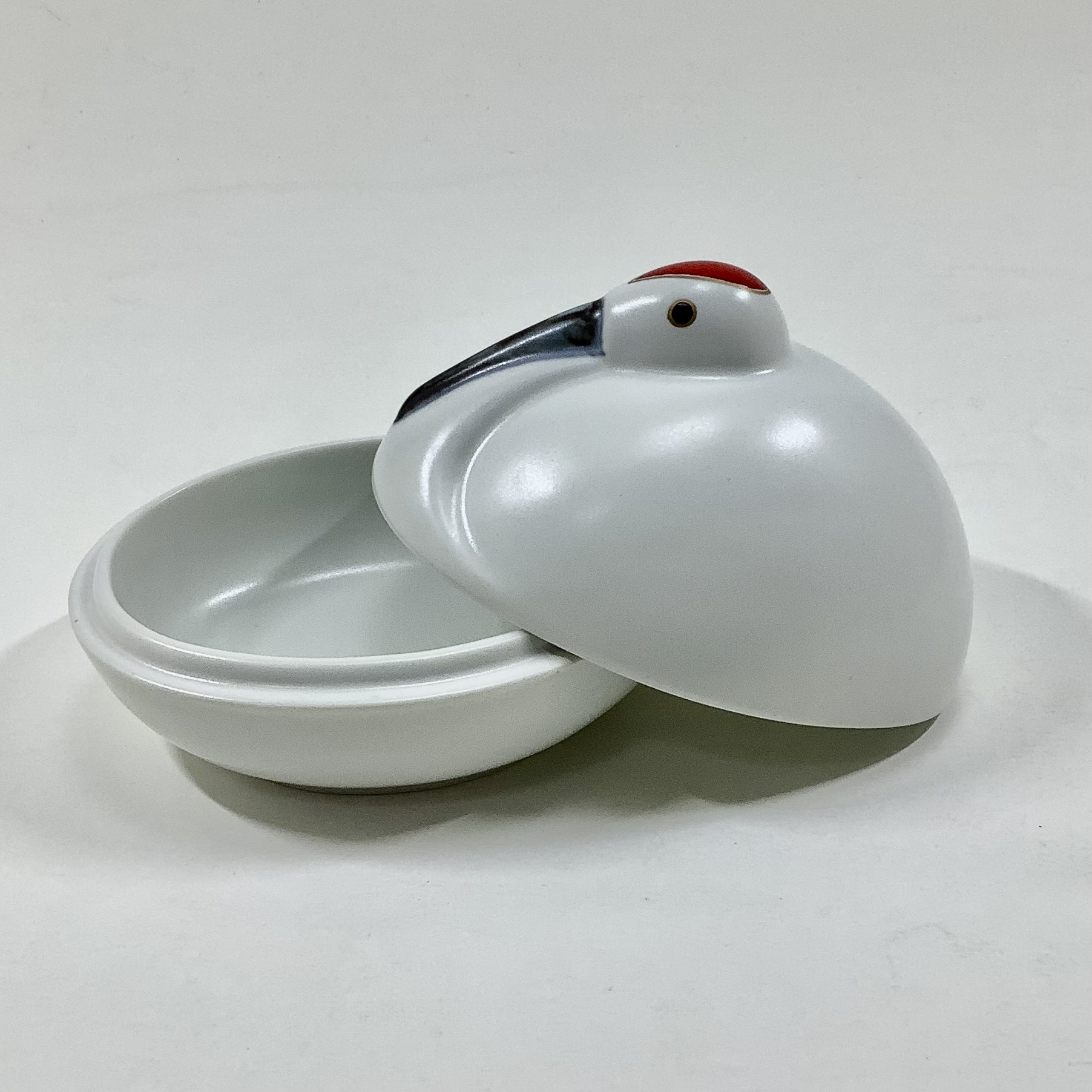 錦雪衣鶴形小蓋物の画像