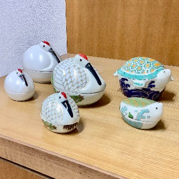 錦巣ごもり鶴形小蓋物の画像