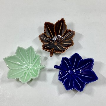 瑠璃釉紅葉形小付の画像