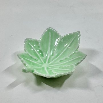淡緑釉紅葉形小付の画像