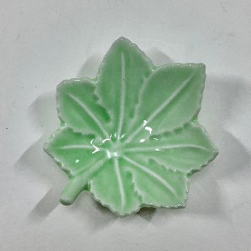 淡緑釉紅葉形小付の画像