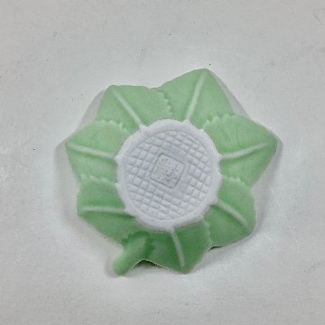 淡緑釉紅葉形小付の画像