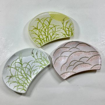錦黄釉月明半月銘々皿（黄）　14.5㎝の画像