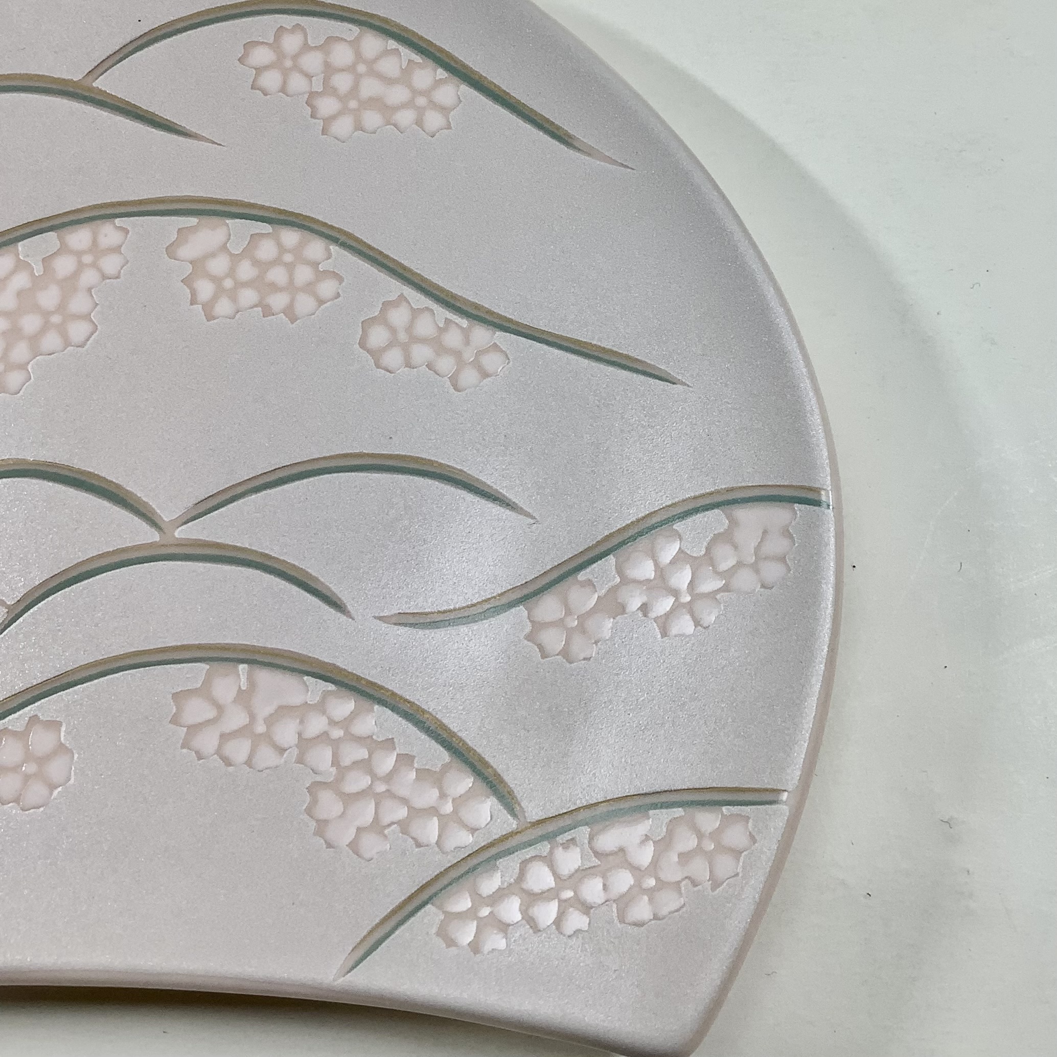 錦吉野山半月焼皿（桜）21㎝の画像