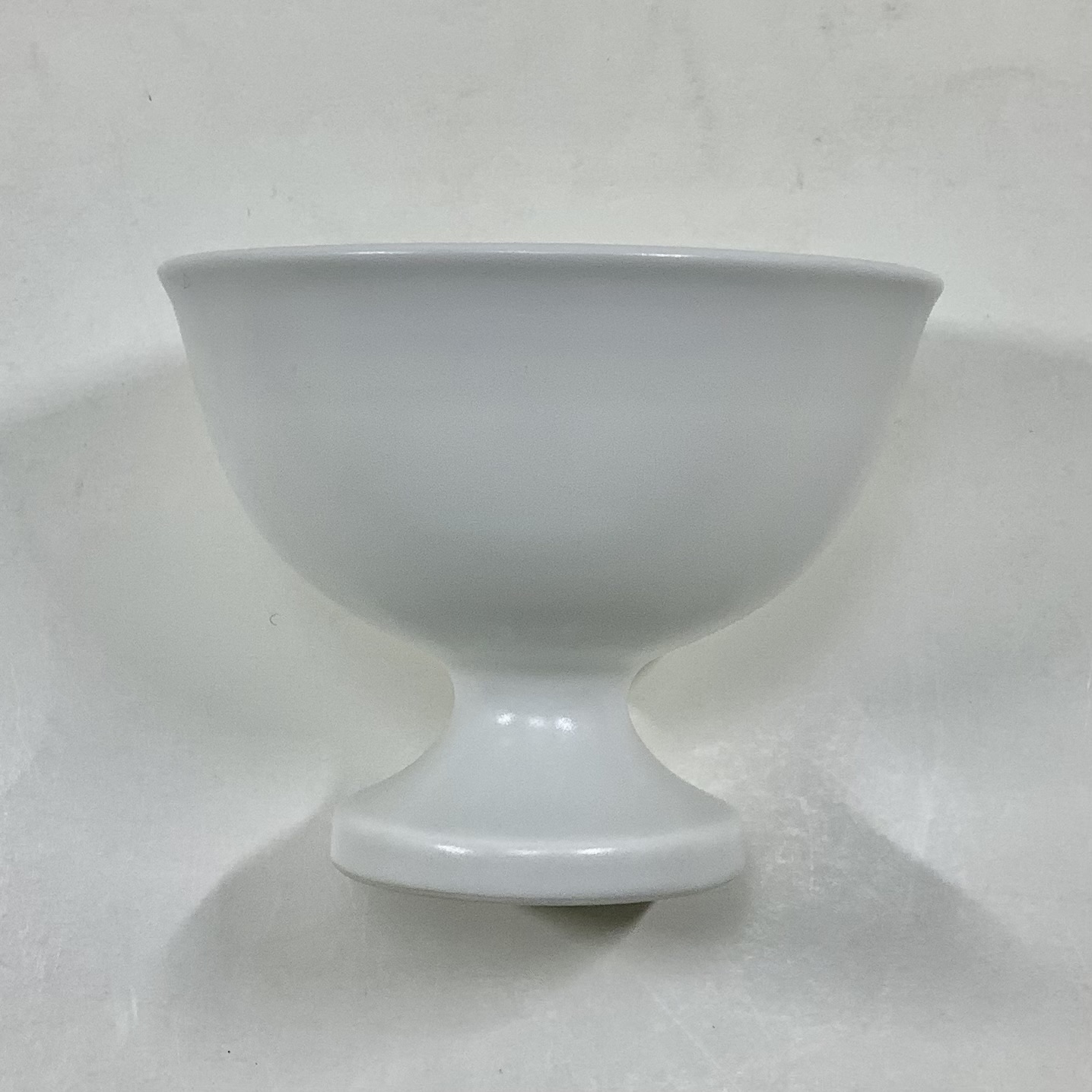 錦薄紅花彫高台小付　8㎝の画像