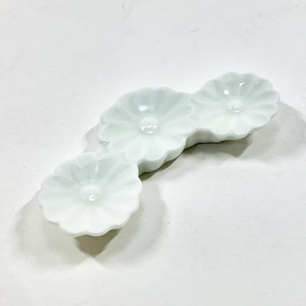 太白菊形箸置の画像
