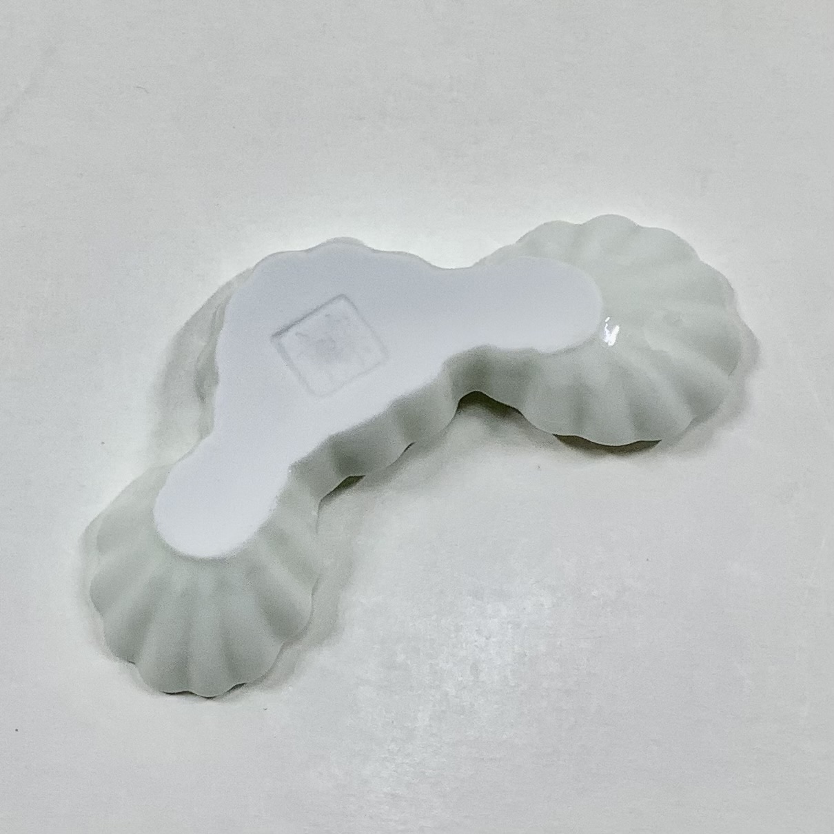 太白菊形箸置の画像