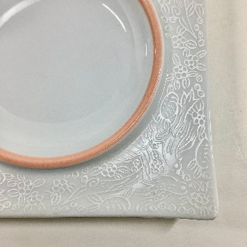 錦朱銀ペルシャ 中丸正角凹銘々皿　12㎝の画像