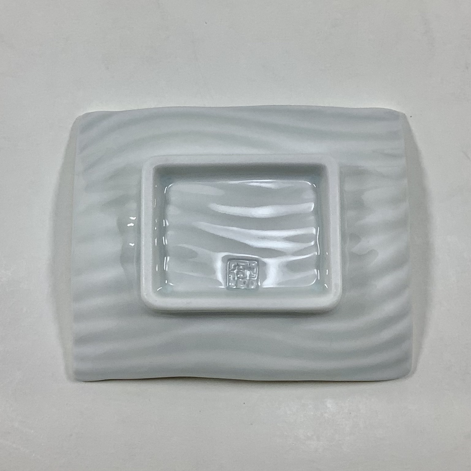 白土釉 ナギ彫り長角小付 　10㎝ の画像