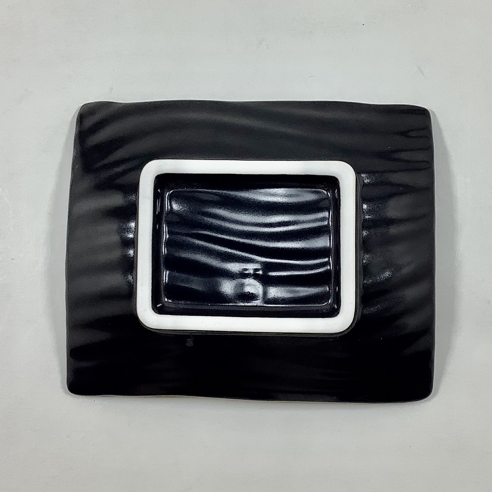 黒マット ナギ彫り長角小付　10㎝の画像