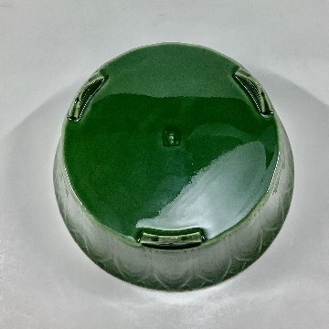 錦茶緑釉渕金 剣先彫り袋足向付　14㎝の画像